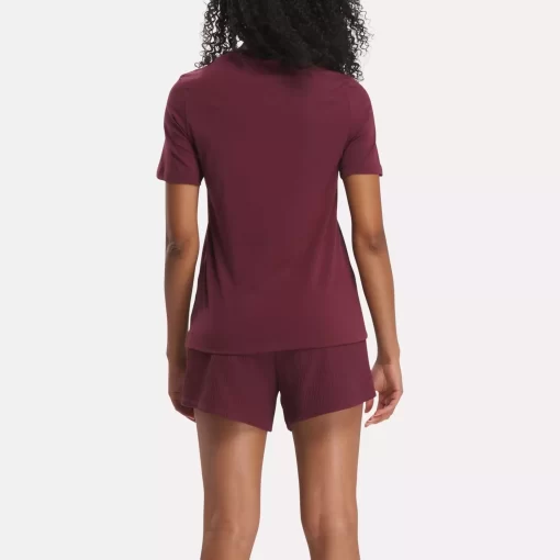 Tops & T-Shirts | Reebok Tops & T-Shirts Vector Graphic T-Shirt